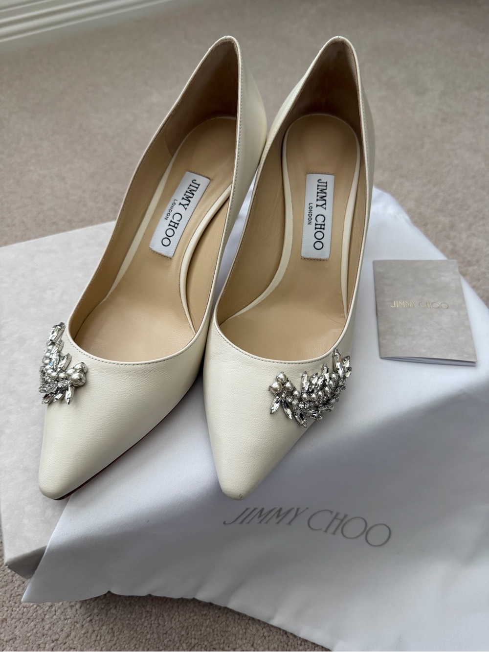 Jimmy Choo || Crystal & Pearl Embellished Ivory Leather Pumps || size 38